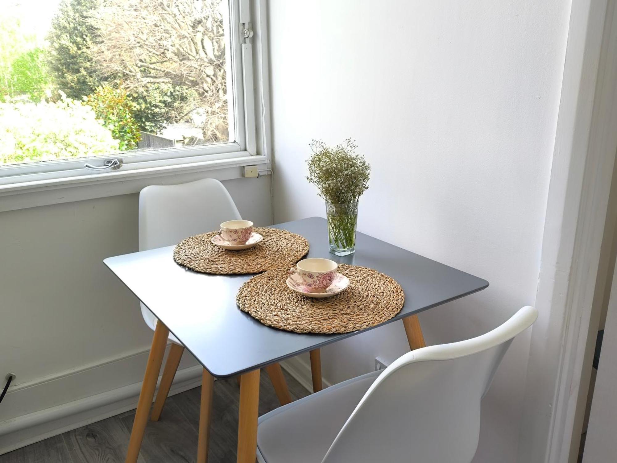 Bright Chiswick Apartment - Great Location Λονδίνο Εξωτερικό φωτογραφία